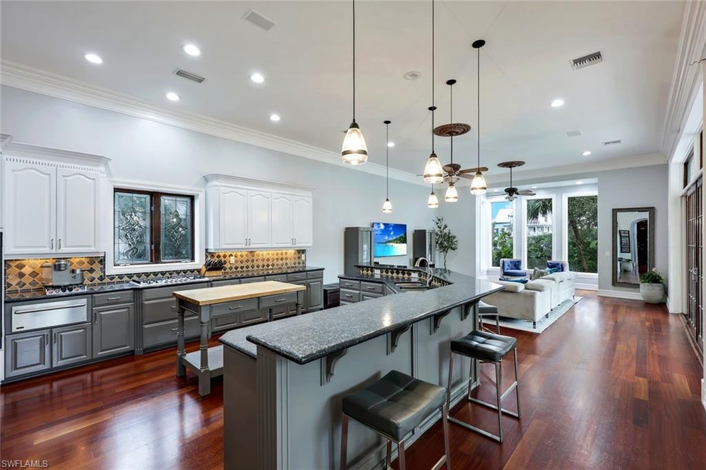 HIDDEN HARBOR - Residential