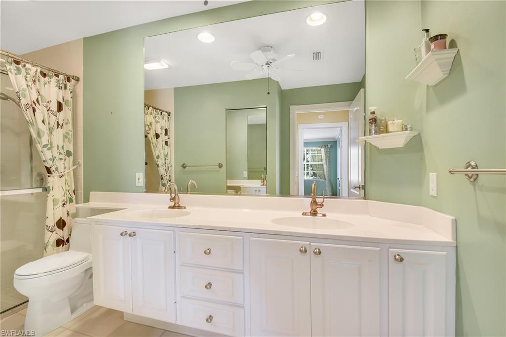 VILLAGE WALK - Residential