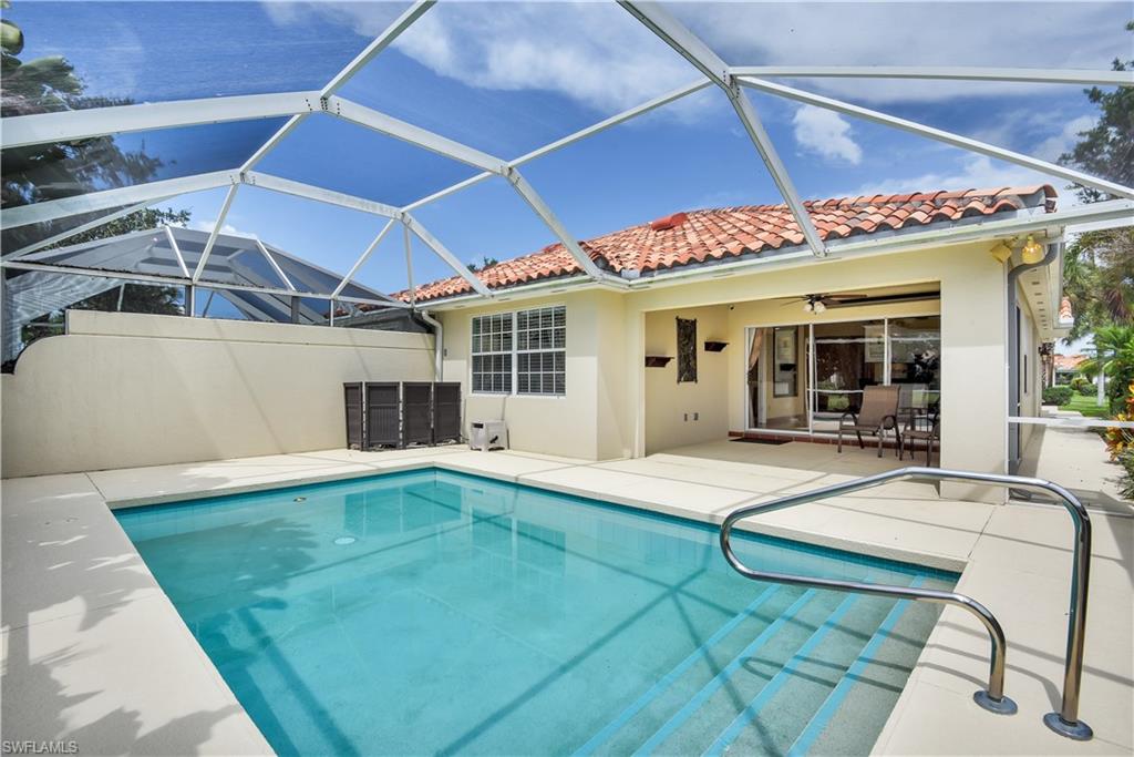 VILLAGE WALK - Residential