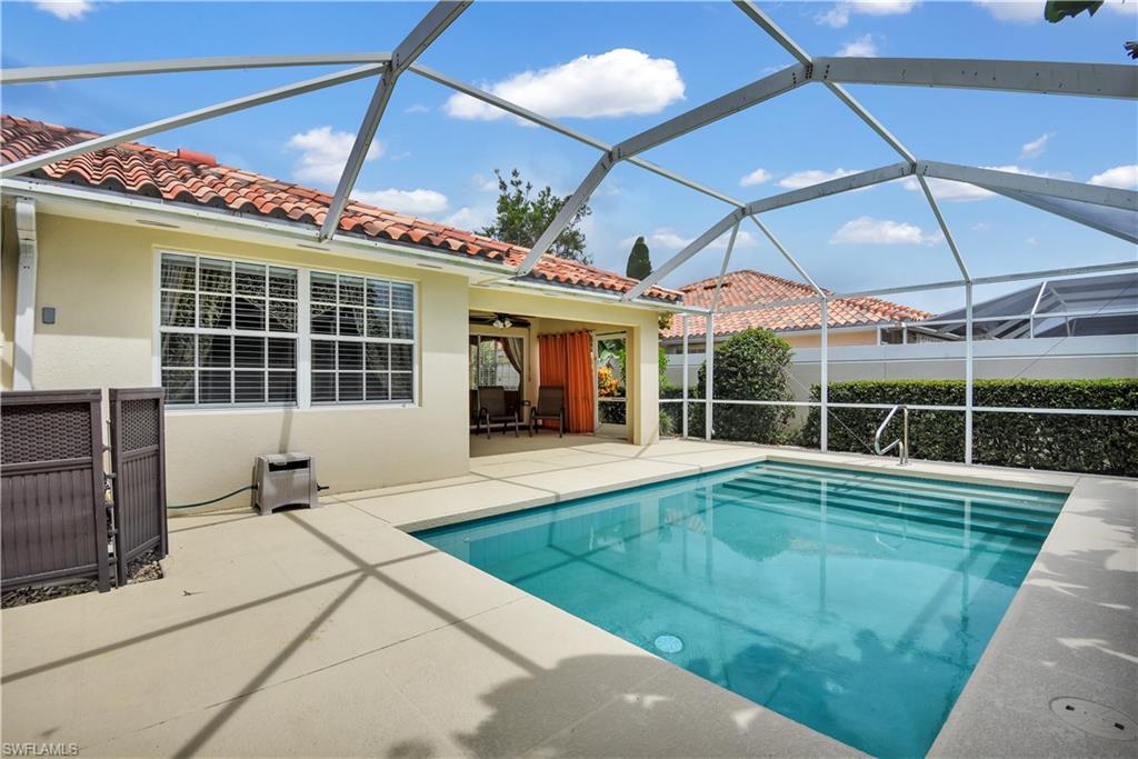 VILLAGE WALK - Residential