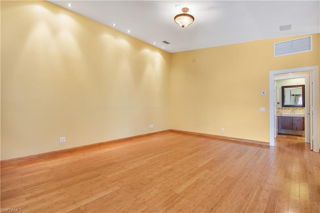 VILLAGE WALK - Residential