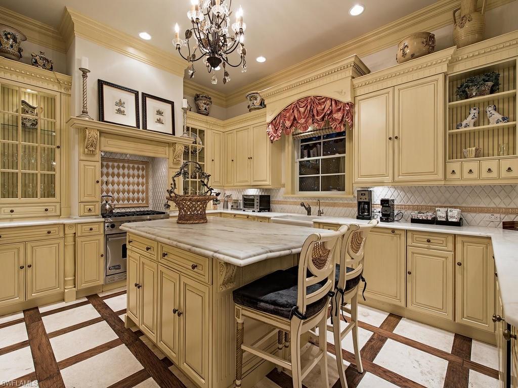 OLDE NAPLES - Residential