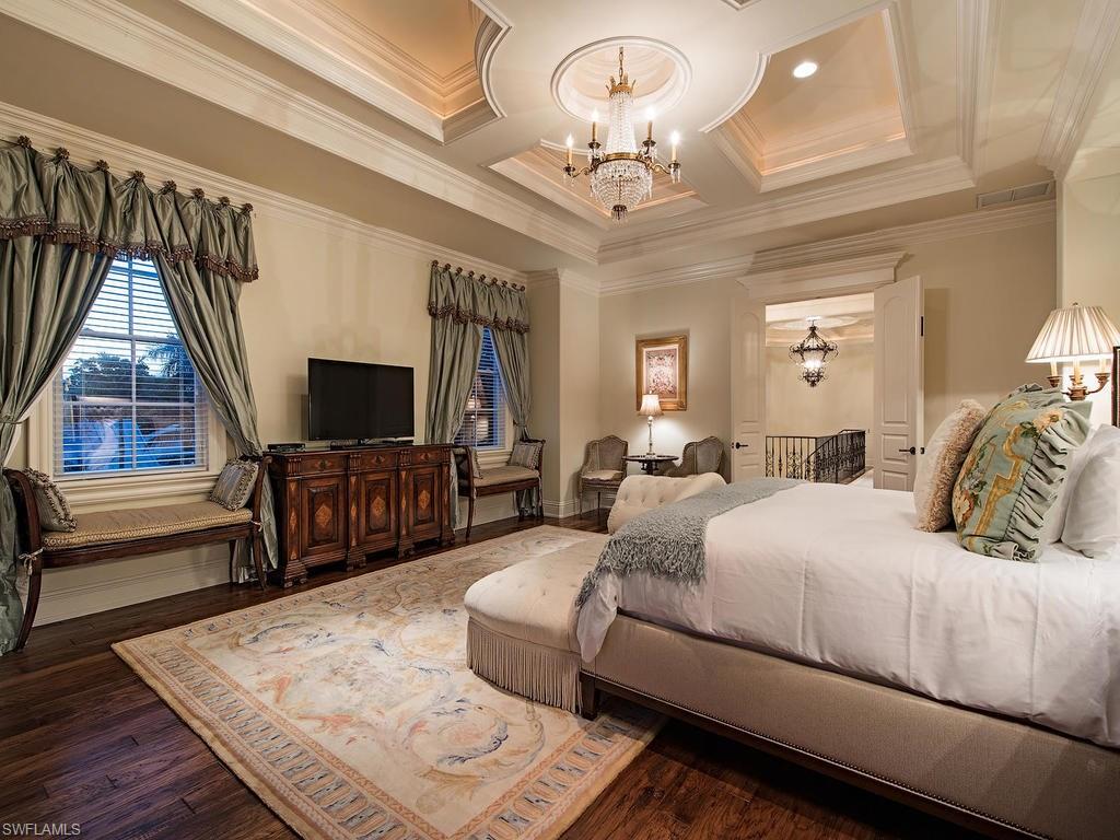 OLDE NAPLES - Residential