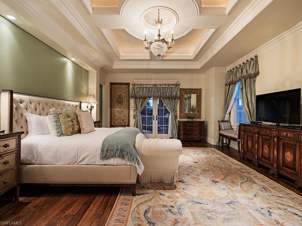 OLDE NAPLES - Residential