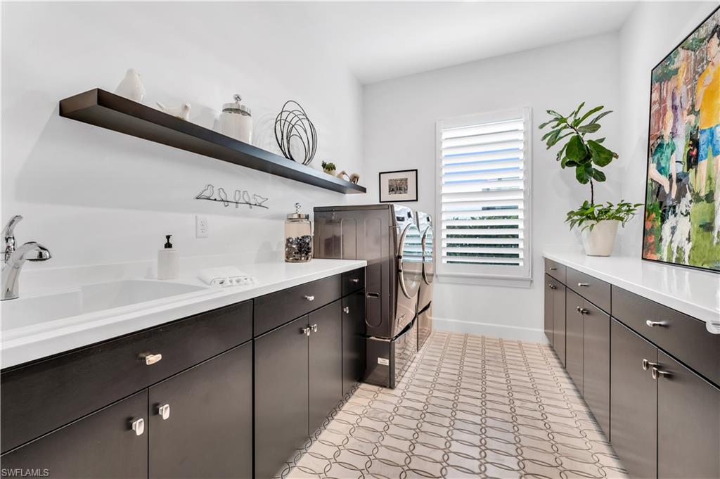 ESPLANADE LAKE CLUB - Residential