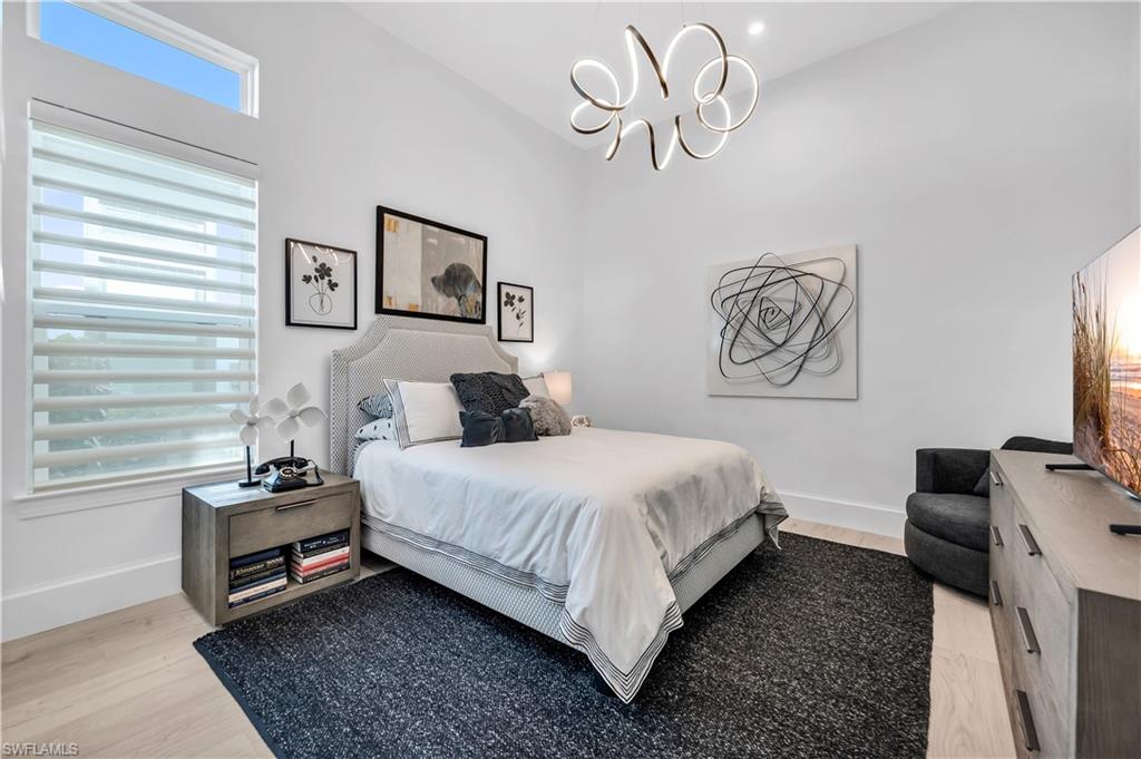 ESPLANADE LAKE CLUB - Residential