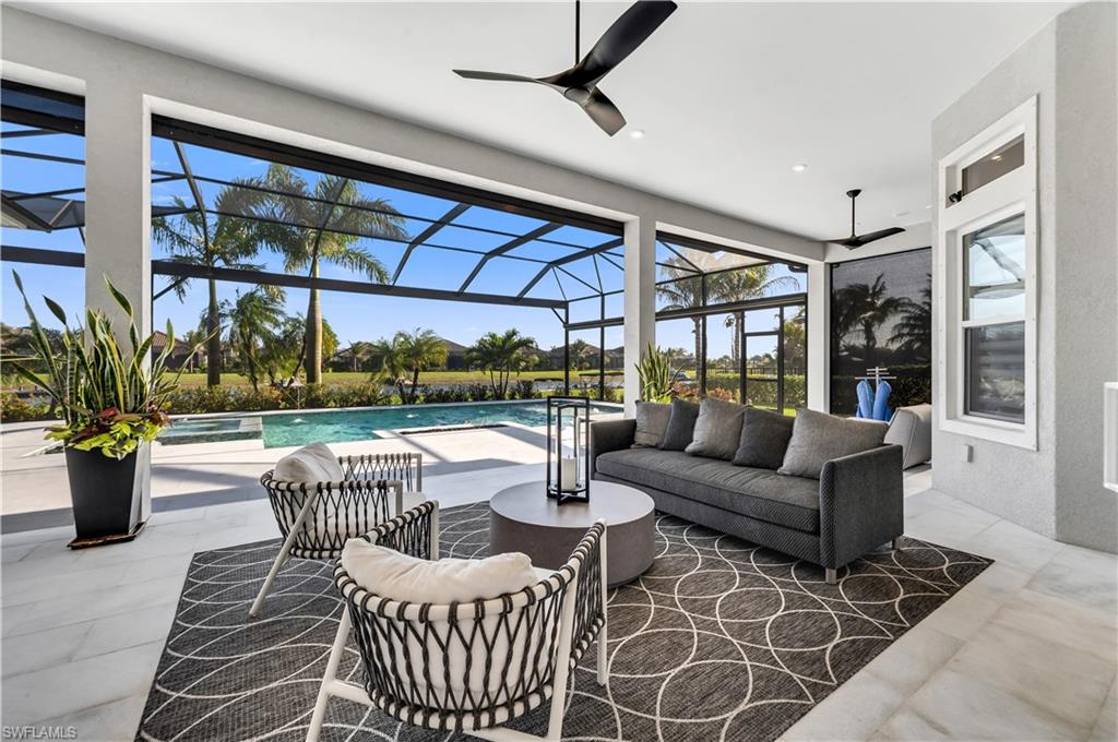 ESPLANADE LAKE CLUB - Residential