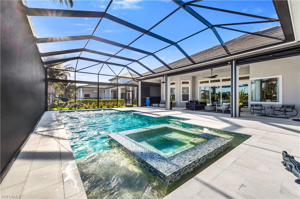 ESPLANADE LAKE CLUB - Residential