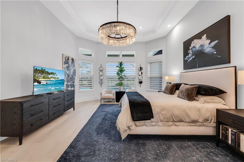 ESPLANADE LAKE CLUB - Residential