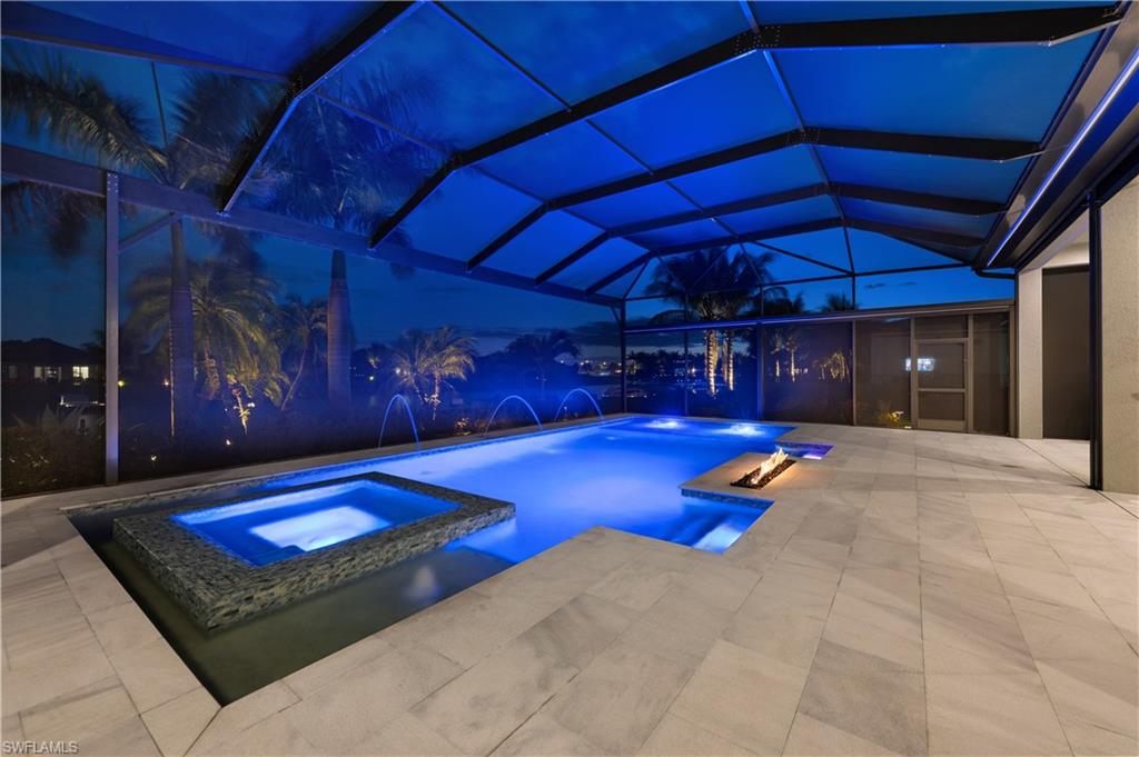 ESPLANADE LAKE CLUB - Residential