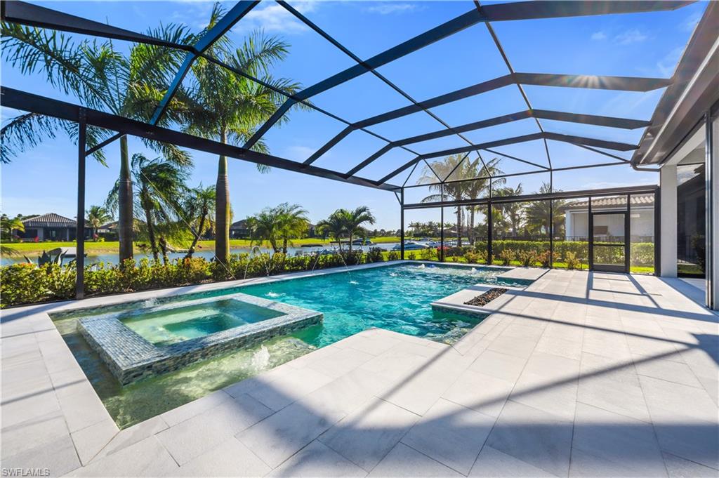 ESPLANADE LAKE CLUB - Residential