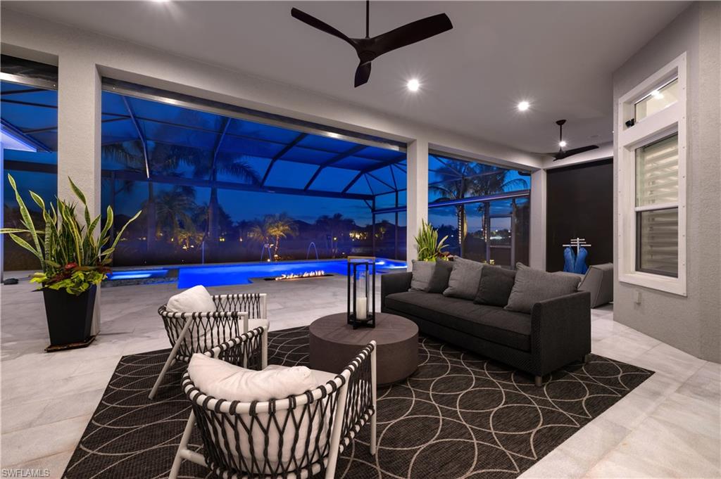 ESPLANADE LAKE CLUB - Residential