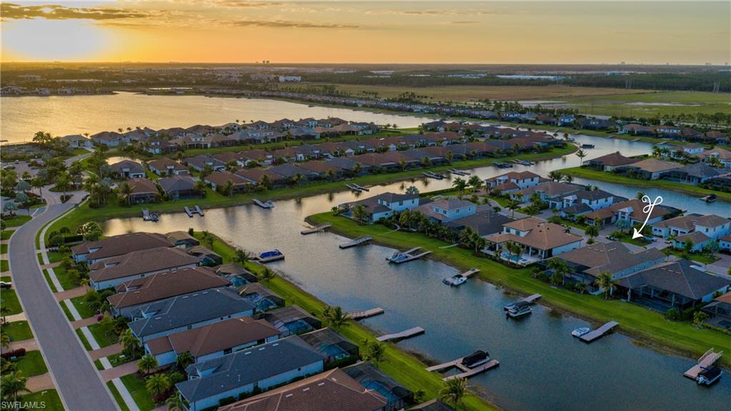 ESPLANADE LAKE CLUB - Residential