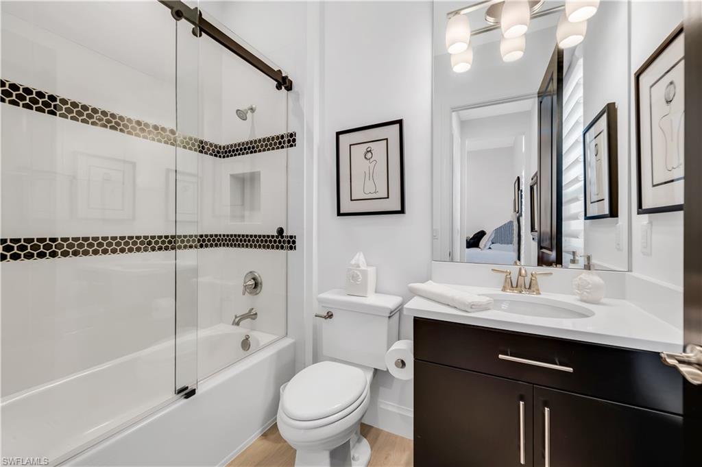 ESPLANADE LAKE CLUB - Residential