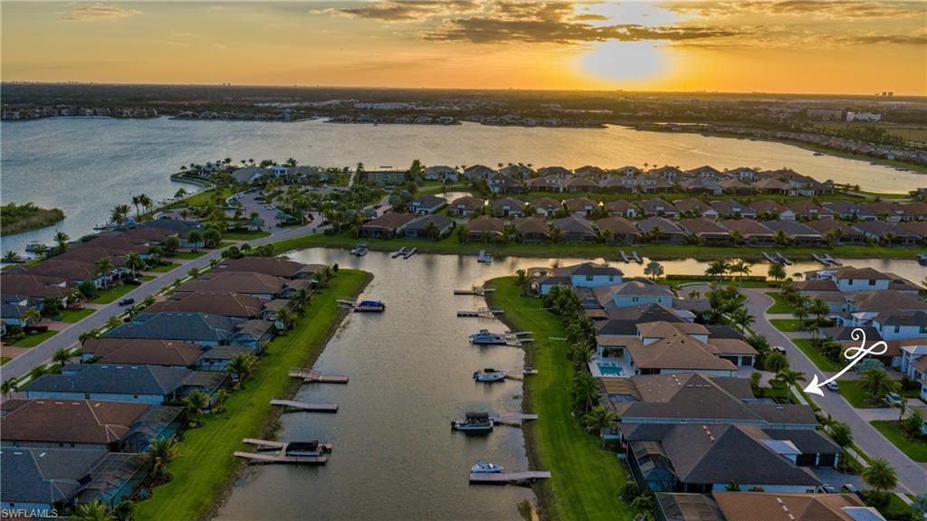 ESPLANADE LAKE CLUB - Residential