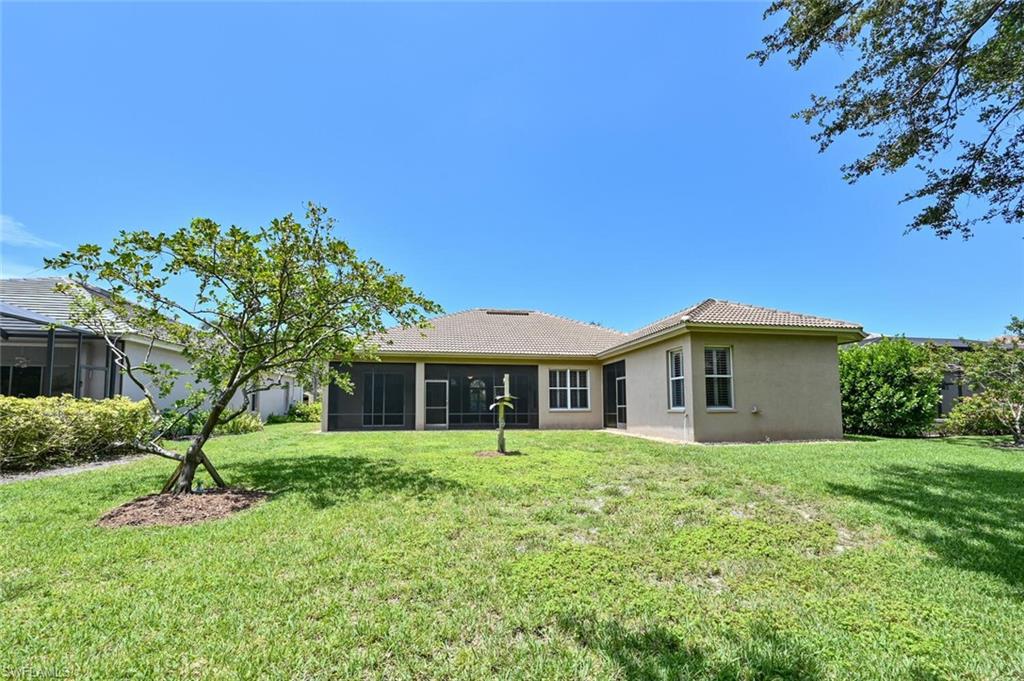 AUTUMN WOODS - Residential