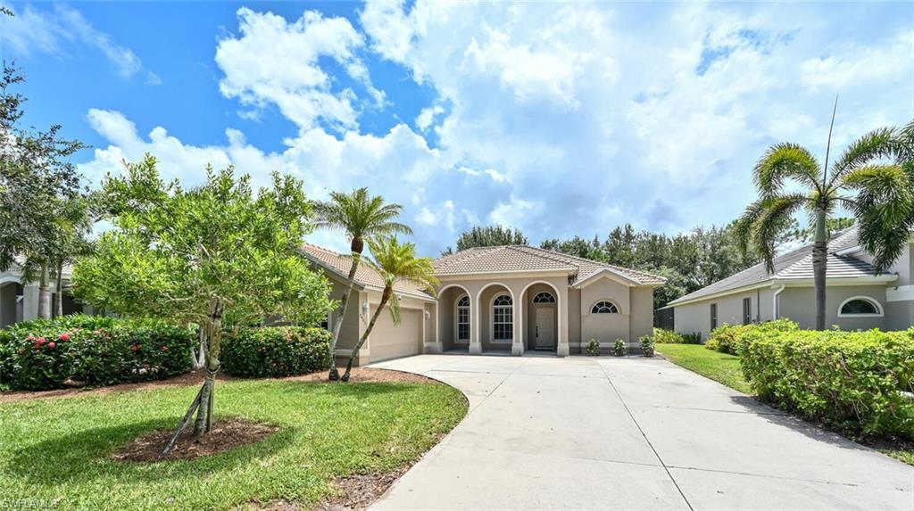 AUTUMN WOODS - Residential