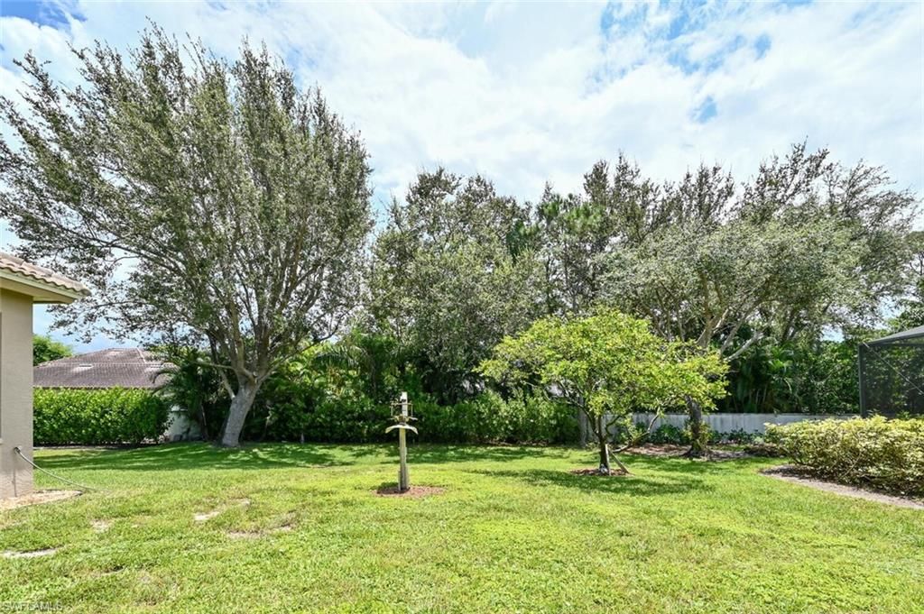 AUTUMN WOODS - Residential