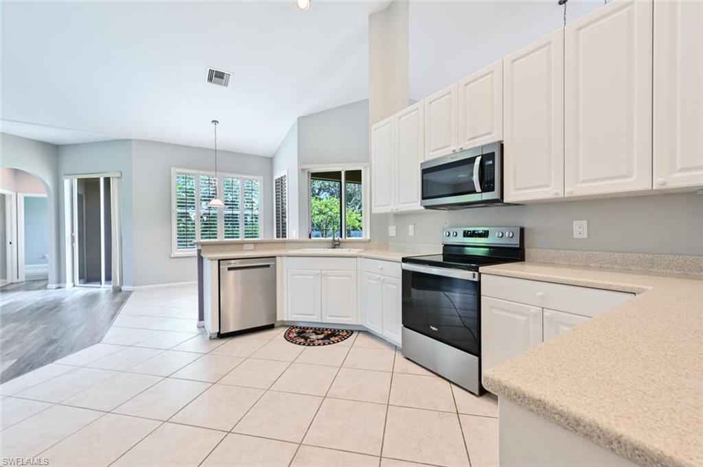 AUTUMN WOODS - Residential