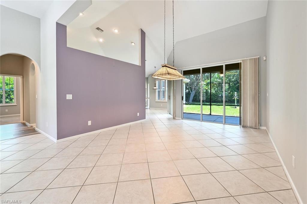 AUTUMN WOODS - Residential