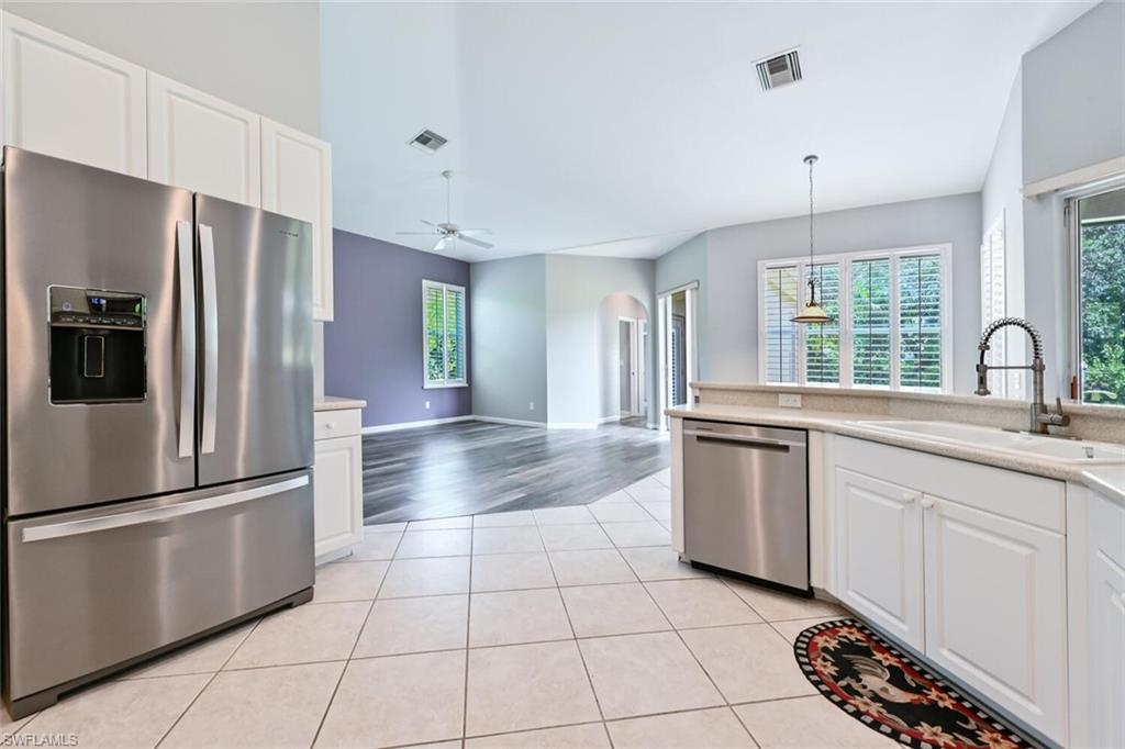 AUTUMN WOODS - Residential