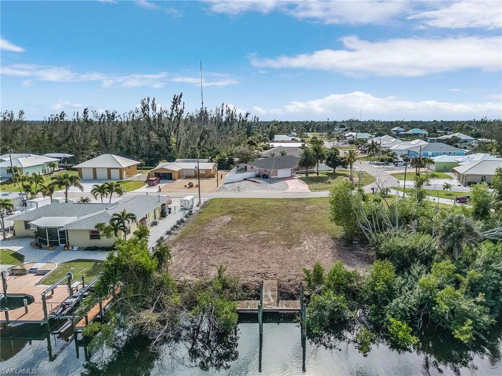 CHARLOTTE SHORES - Land