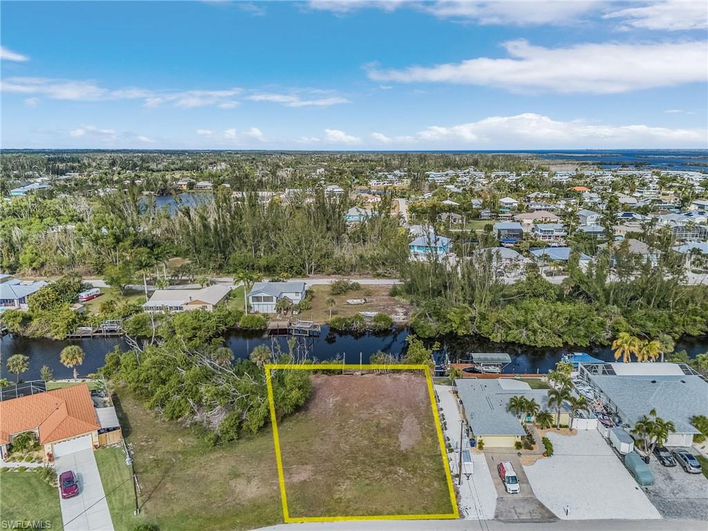 CHARLOTTE SHORES - Land