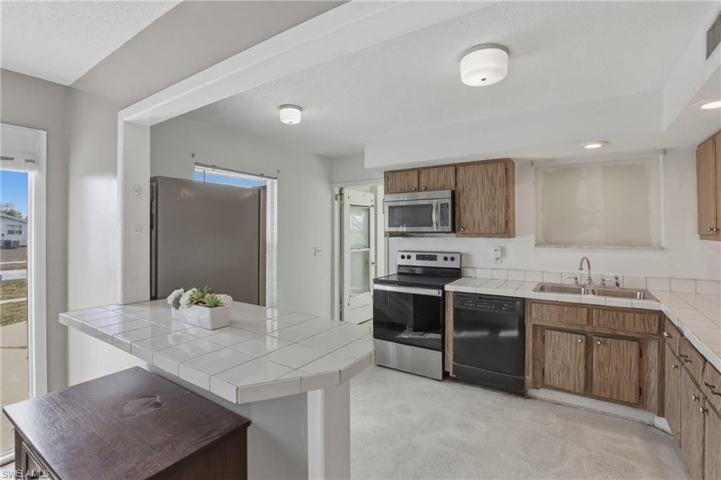 PORT CHARLOTTE - Residential