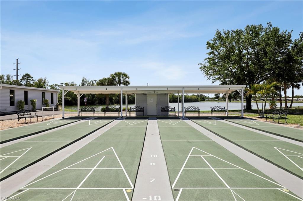 CRYSTAL LAKES - Residential