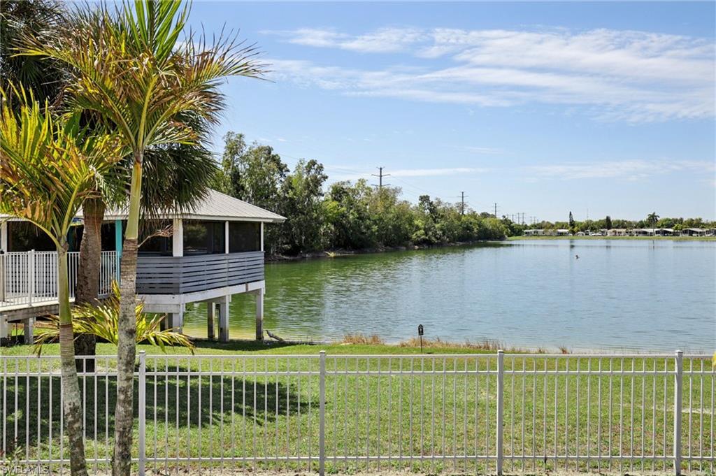 CRYSTAL LAKES - Residential