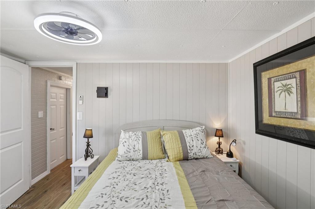 CRYSTAL LAKES - Residential