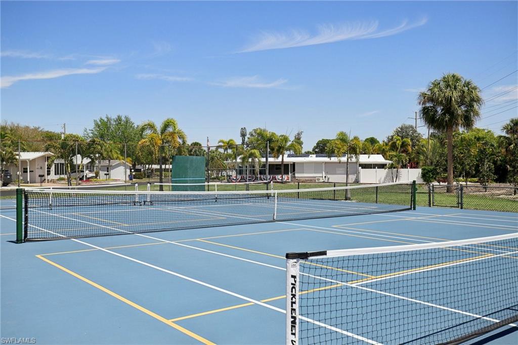 CRYSTAL LAKES - Residential