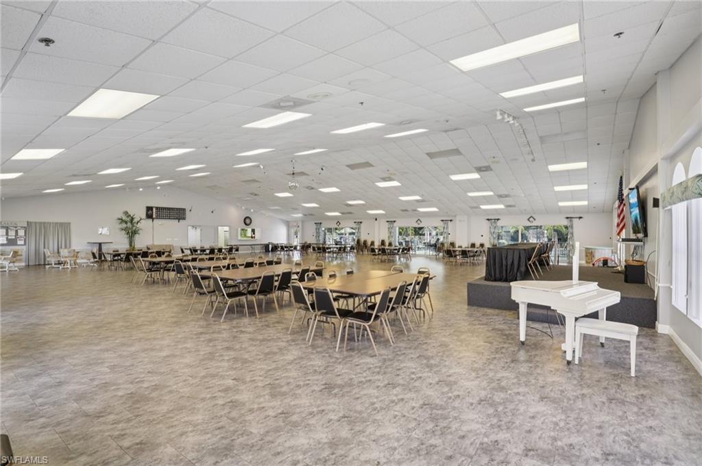 CRYSTAL LAKES - Residential