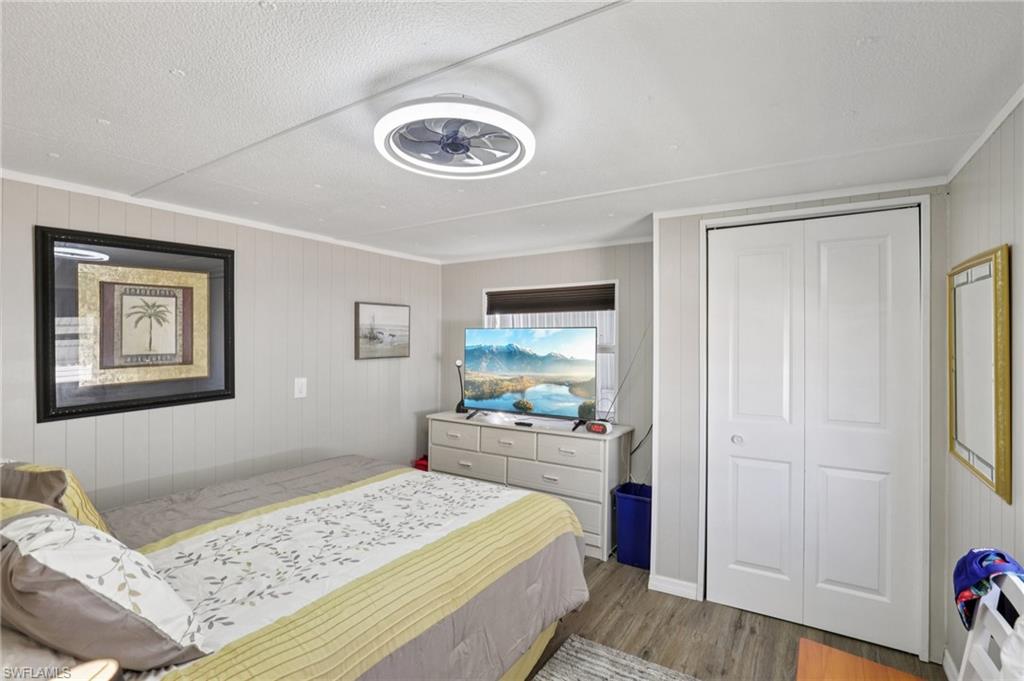 CRYSTAL LAKES - Residential