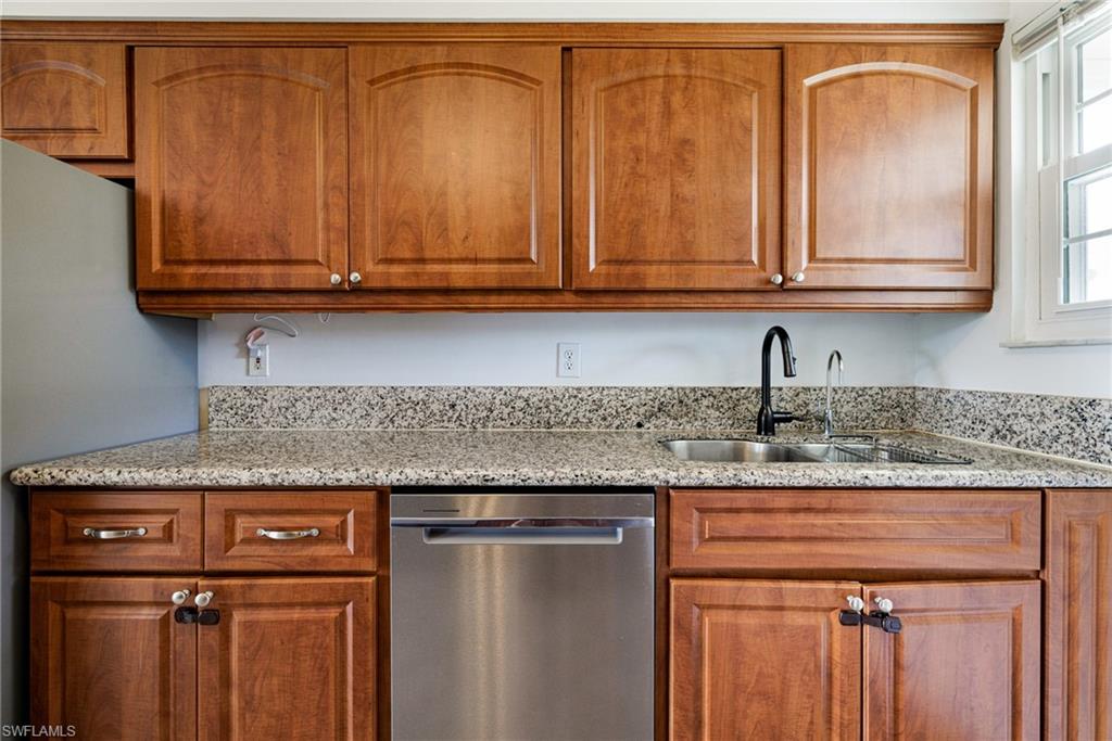 SAN CARLOS PARK - Residential