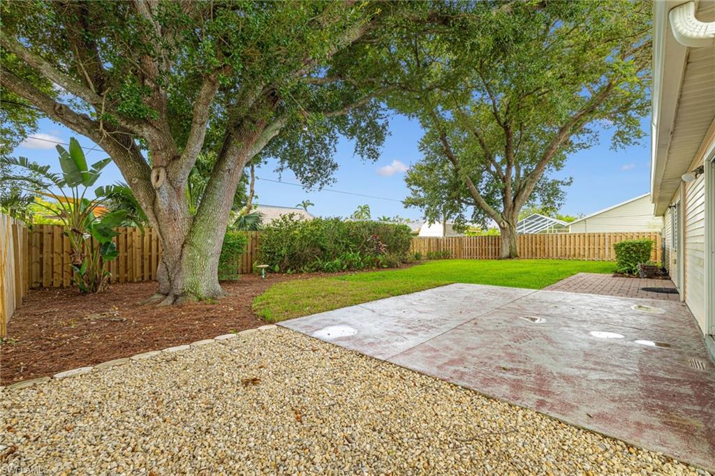 SAN CARLOS PARK - Residential