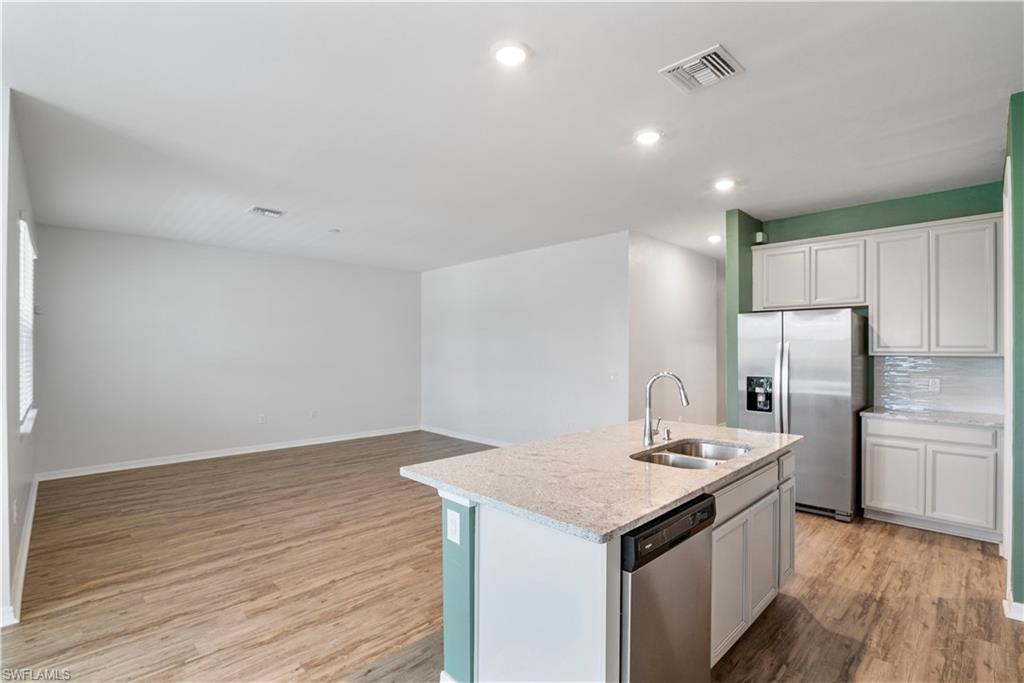 LAKE BABCOCK - Residential