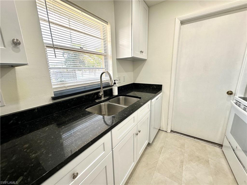 SAN CARLOS PARK - Residential