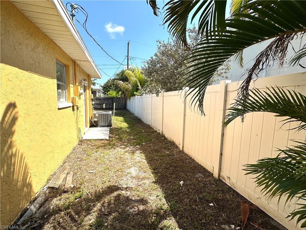 SAN CARLOS PARK - Residential