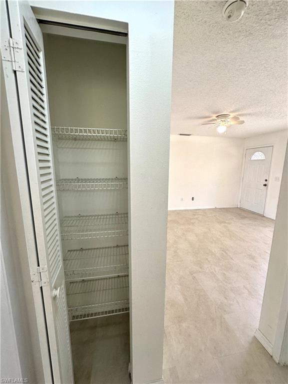 SAN CARLOS PARK - Residential