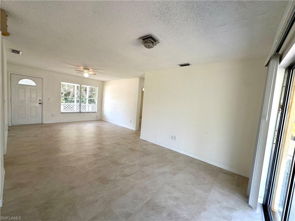 SAN CARLOS PARK - Residential