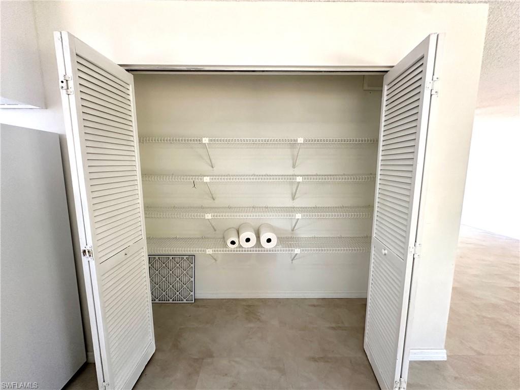 SAN CARLOS PARK - Residential