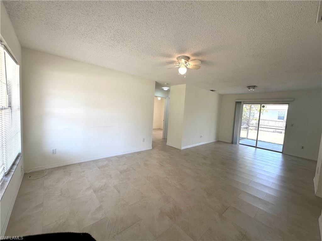 SAN CARLOS PARK - Residential