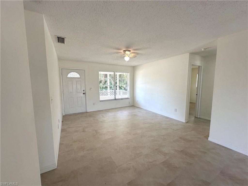 SAN CARLOS PARK - Residential