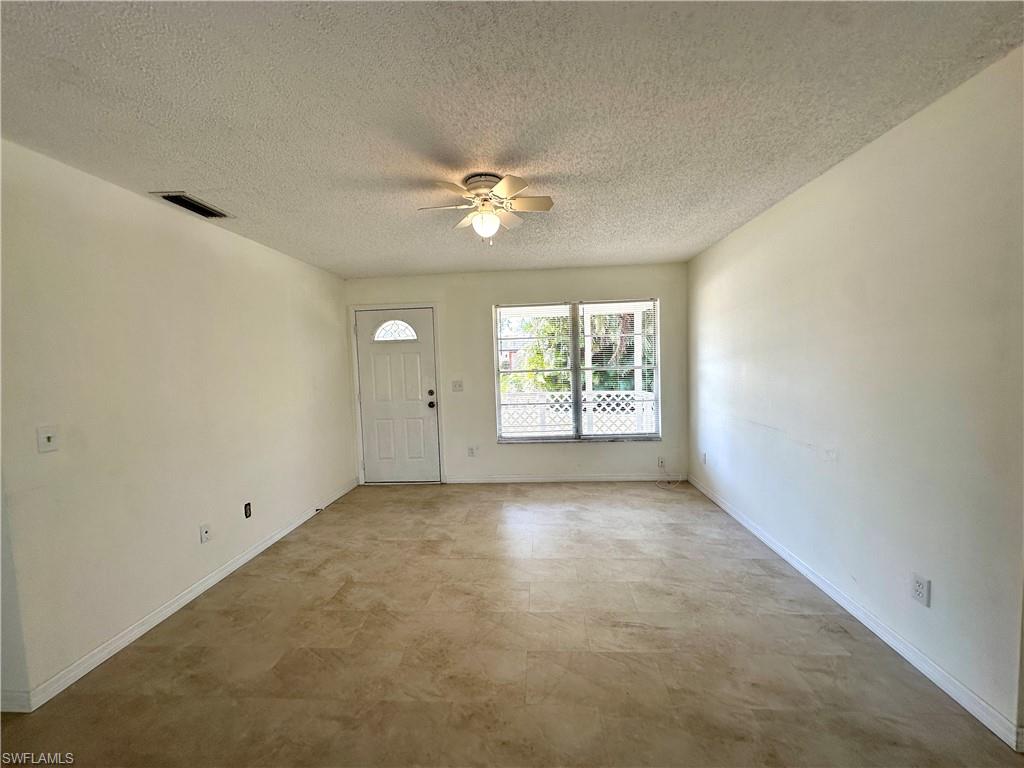 SAN CARLOS PARK - Residential