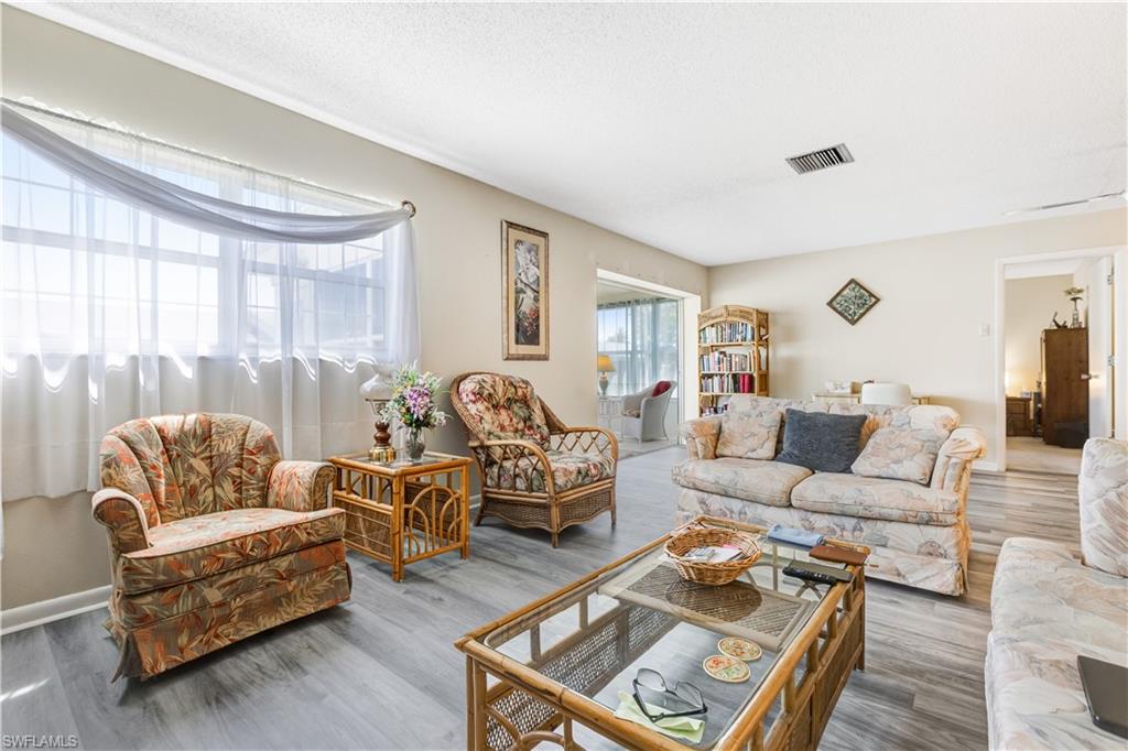 MYERLEE ESQUIRE COURTS CONDO - Residential