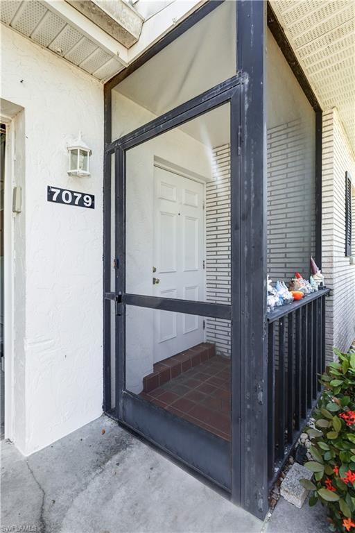 MYERLEE ESQUIRE COURTS CONDO - Residential