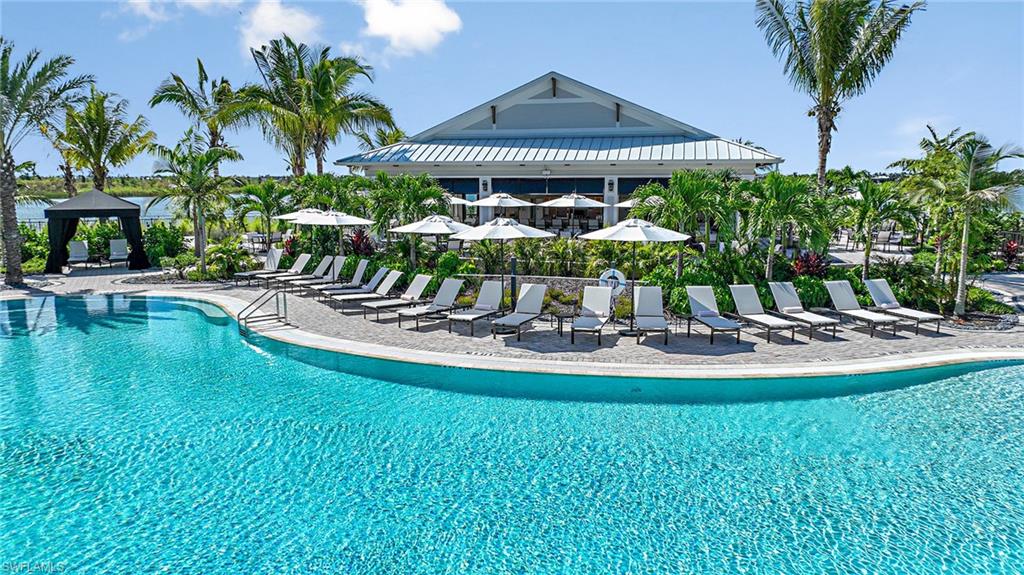 ESPLANADE LAKE CLUB - Residential
