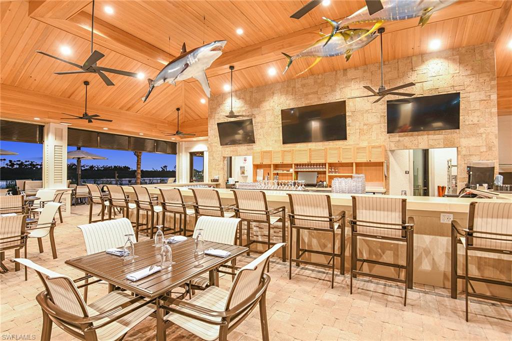 ESPLANADE LAKE CLUB - Residential