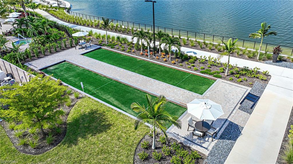 ESPLANADE LAKE CLUB - Residential